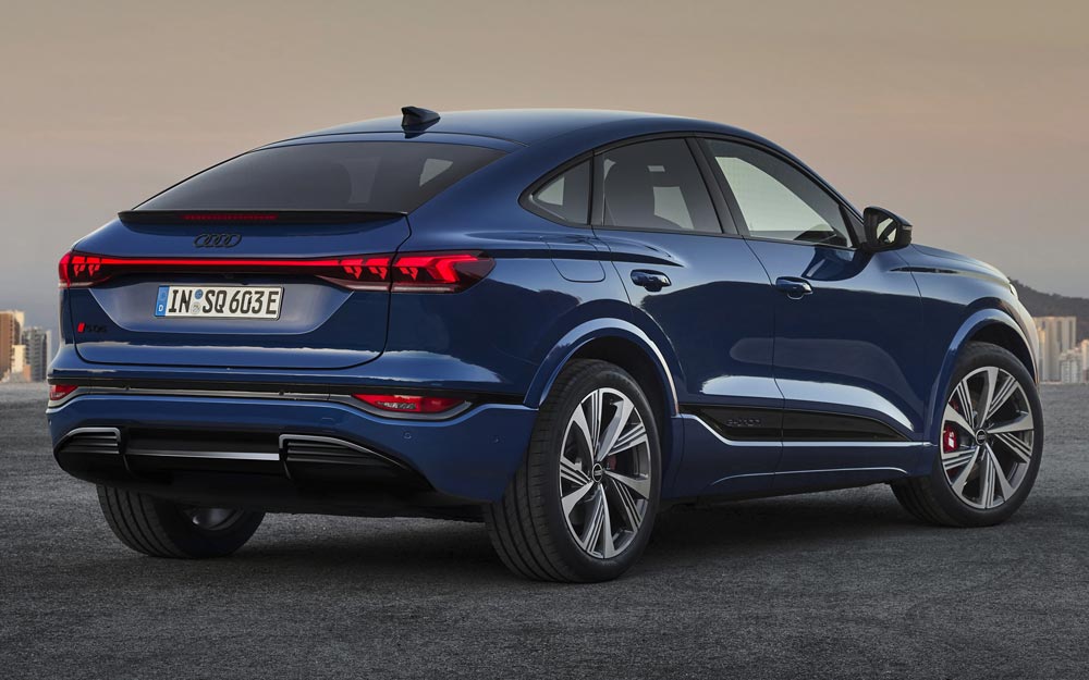 Tre Quarti Posteriore di Audi SQ6 Sportback e-tron Tre Quarti Posteriore di Audi SQ6 Sportback e-tron
